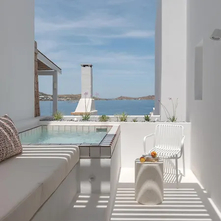 Aegean Colors Paros * ナウサ