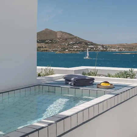 Aegean Colors Paros ナウサ