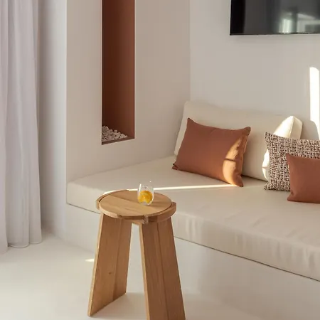 Aegean Colors Paros * נאוסה